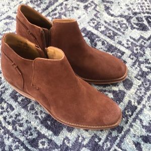 Tan Suede Ankle booties